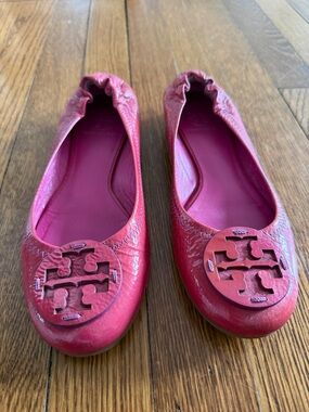 Tory Burch Fuchsia Leather Logo Ballet Flats